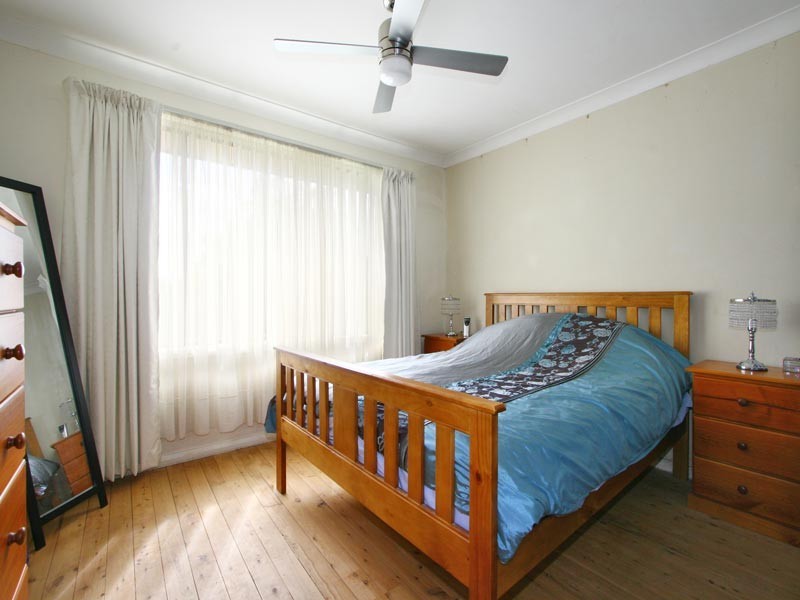 2 McDonough Avenue, Figtree NSW 2525
