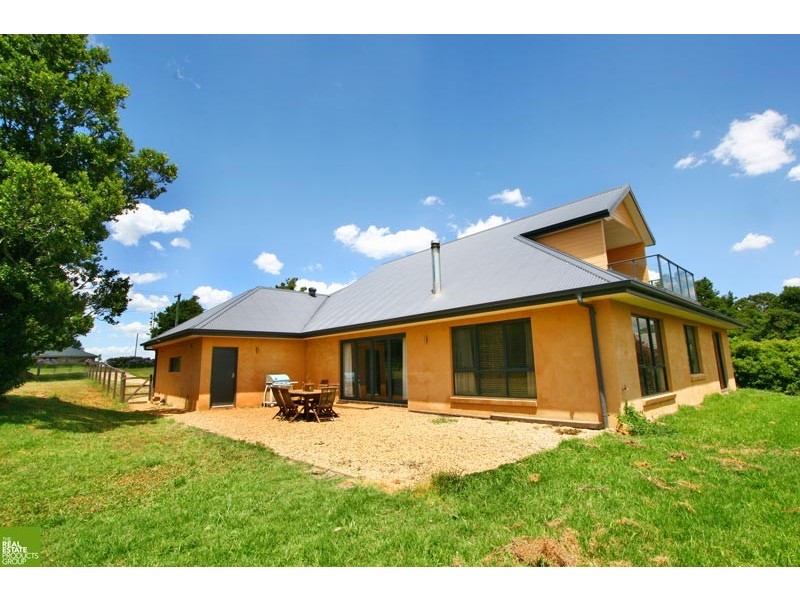 20 May Street, Robertson NSW 2577