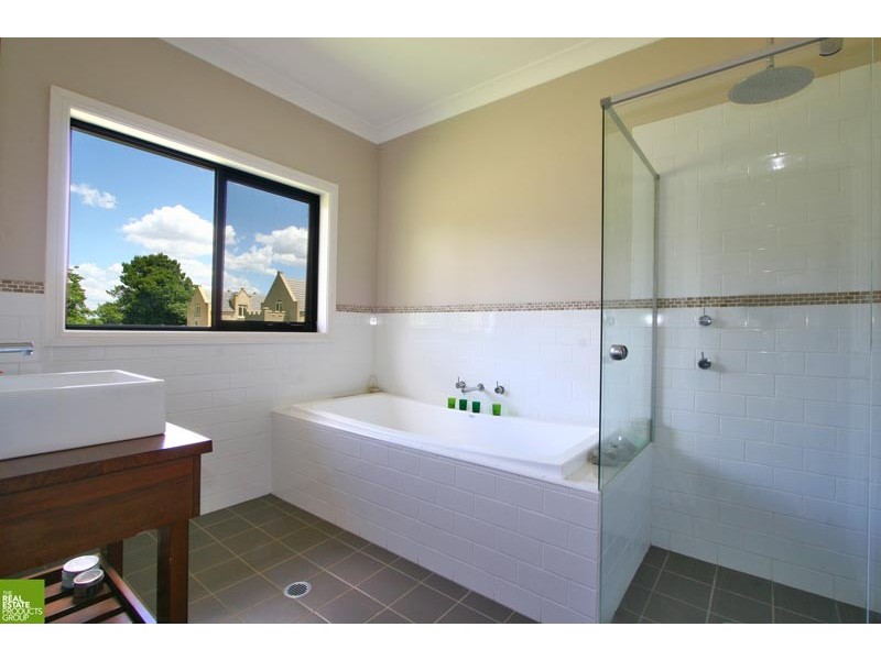 20 May Street, Robertson NSW 2577