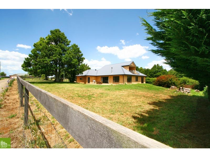 20 May Street, Robertson NSW 2577