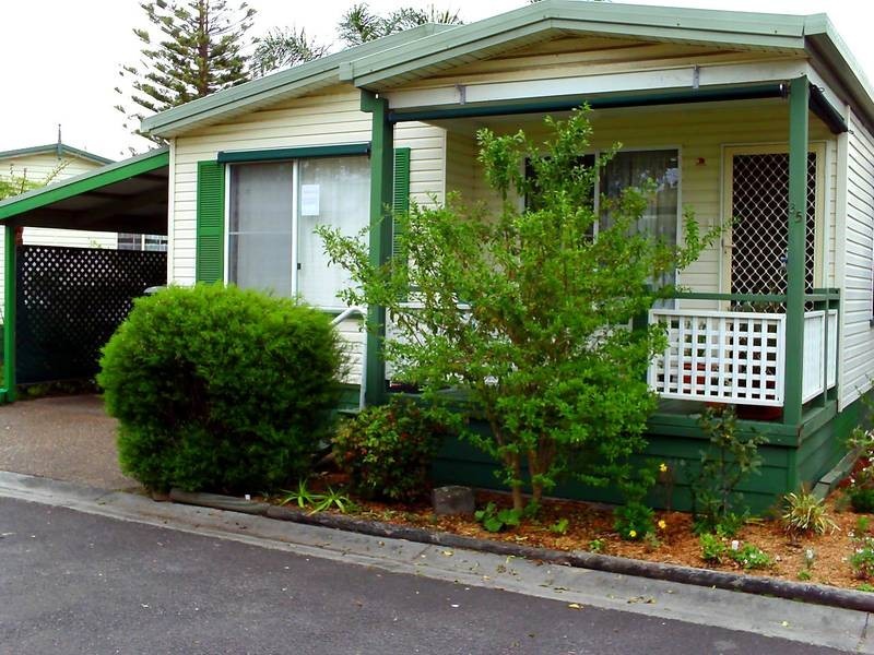 35 Cascade Crescent, Windang NSW 2528