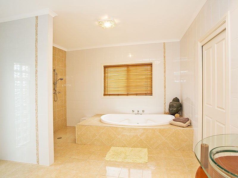 233 Princes Highway, Dapto NSW 2530