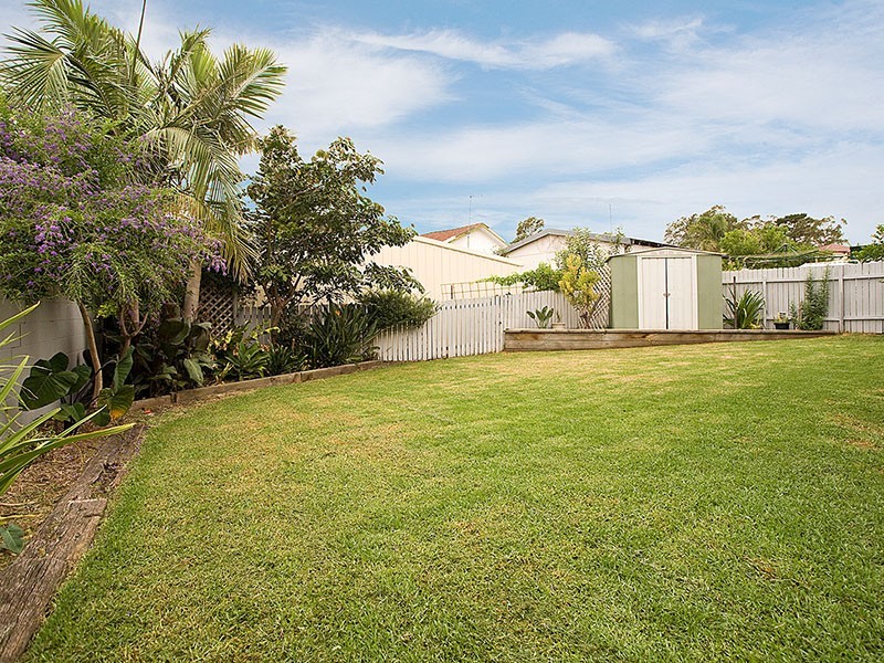 233 Princes Highway, Dapto NSW 2530