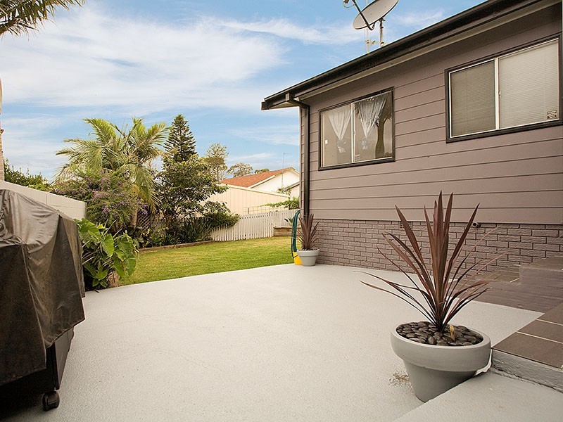 233 Princes Highway, Dapto NSW 2530
