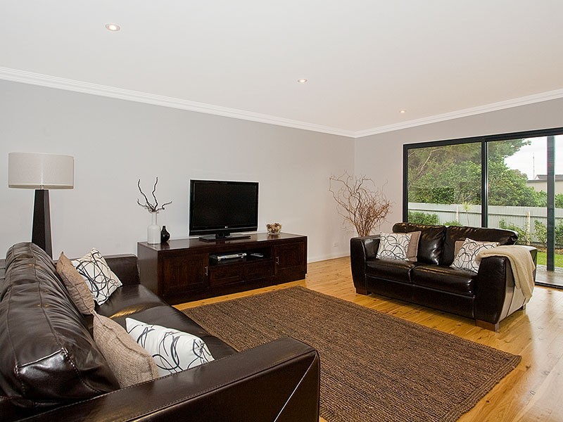 6 Oxford Road, Dapto NSW 2530