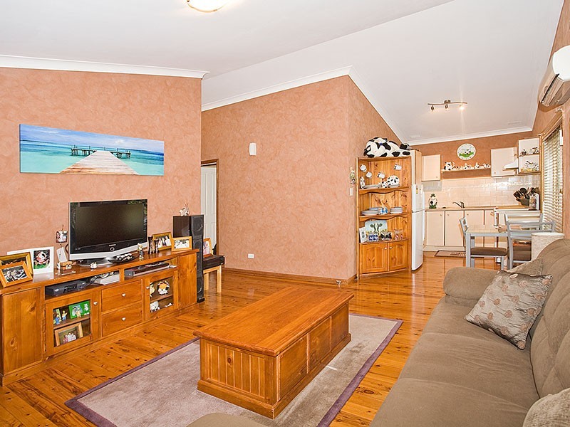 1/24 Prince Edward Drive, Dapto NSW 2530