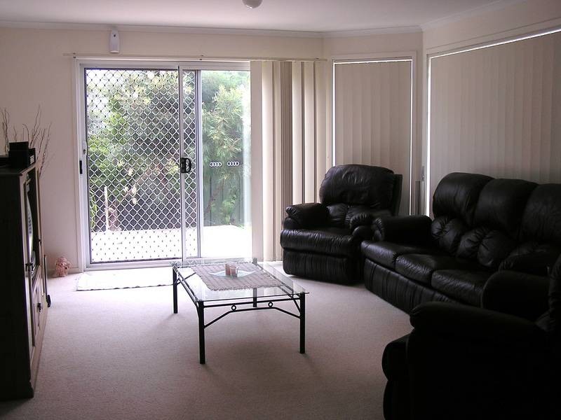 12 Herriott Crescent, Horsley NSW 2530