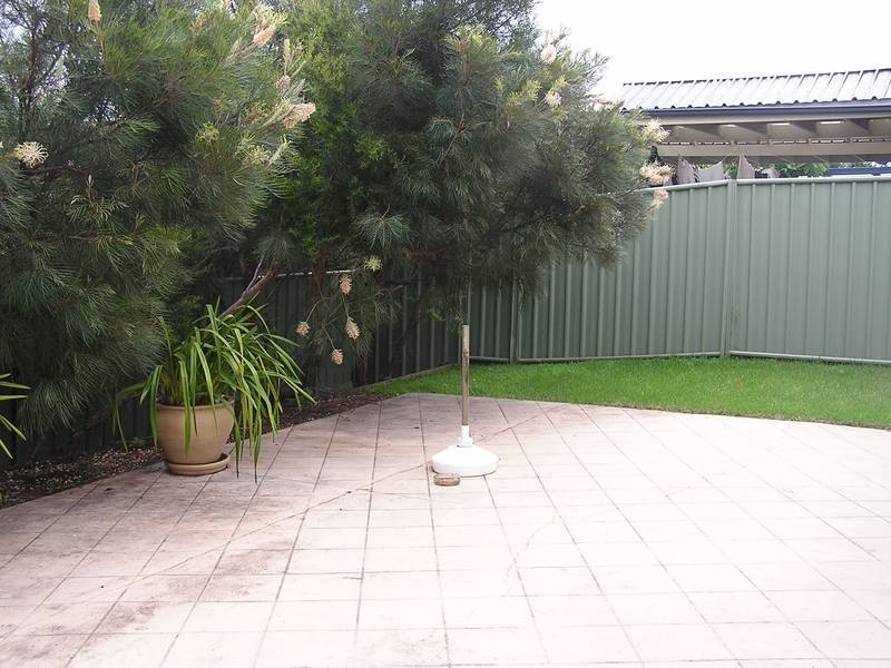 12 Herriott Crescent, Horsley NSW 2530