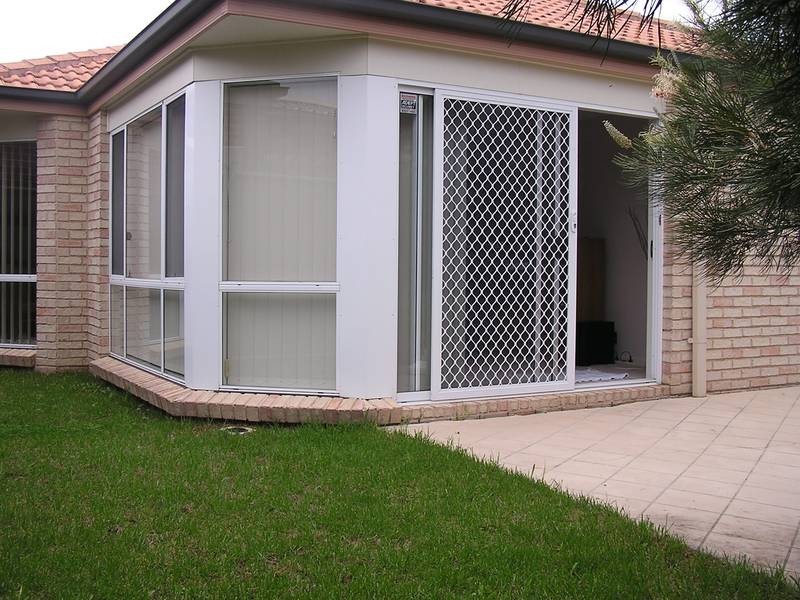 12 Herriott Crescent, Horsley NSW 2530