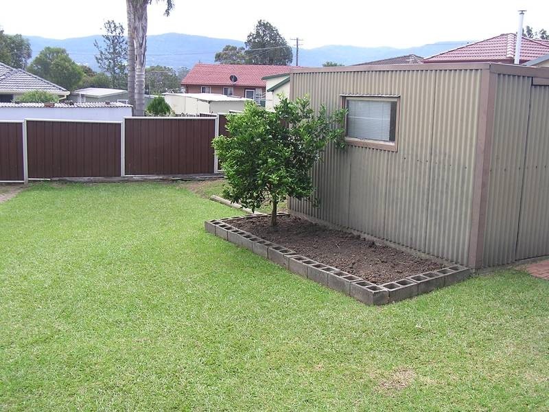 10 Alcoomie Crescent, Koonawarra NSW 2530