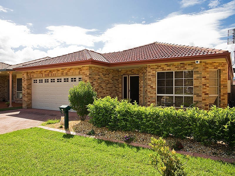 92 Stanthorpe Drive, Kanahooka NSW 2530