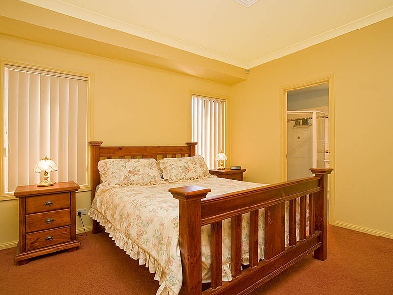 92 Stanthorpe Drive, Kanahooka NSW 2530