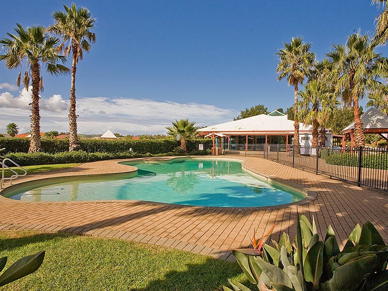 92 Stanthorpe Drive, Kanahooka NSW 2530