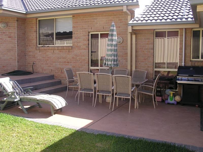 99 Robins Creek Drive, Horsley NSW 2530