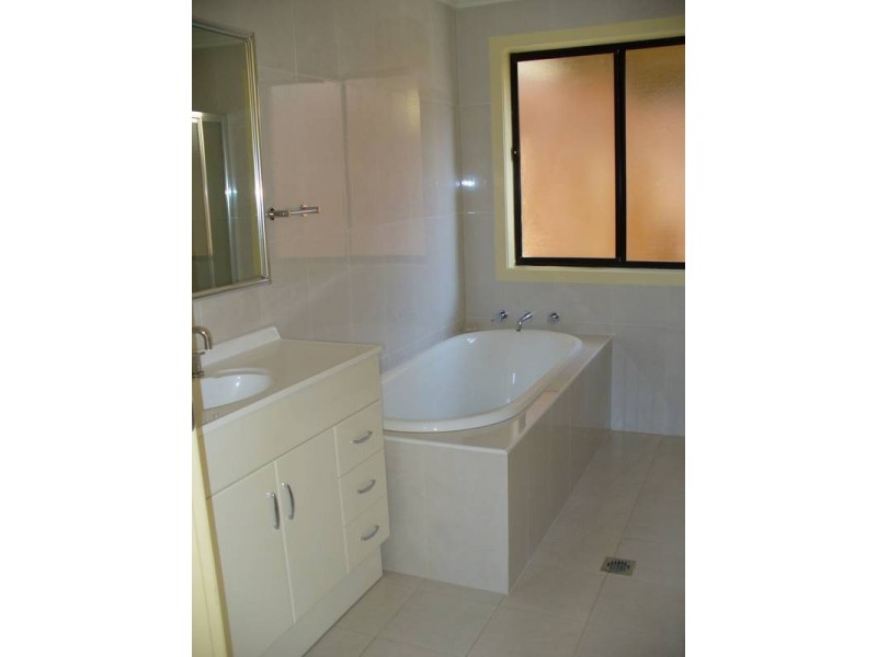 19 Tait Avenue, Kanahooka NSW 2530