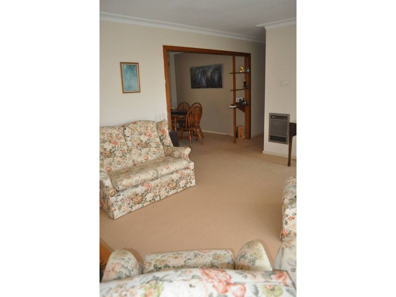 2 Hoyt Street, Kanahooka NSW 2530