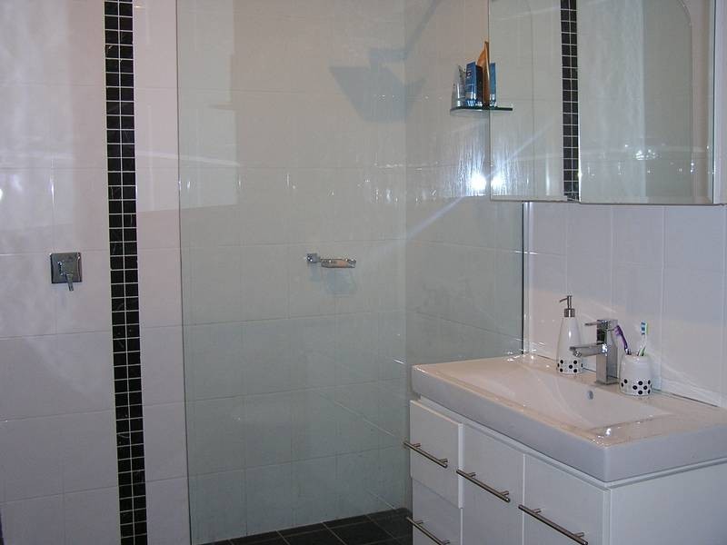 8 Sammat Avenue, Barrack Heights NSW 2528