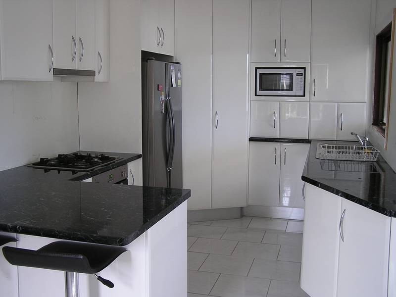 8 Sammat Avenue, Barrack Heights NSW 2528