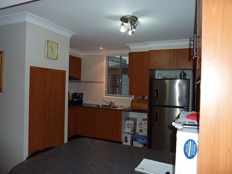 8 Yalunga Crescent, Dapto NSW 2530
