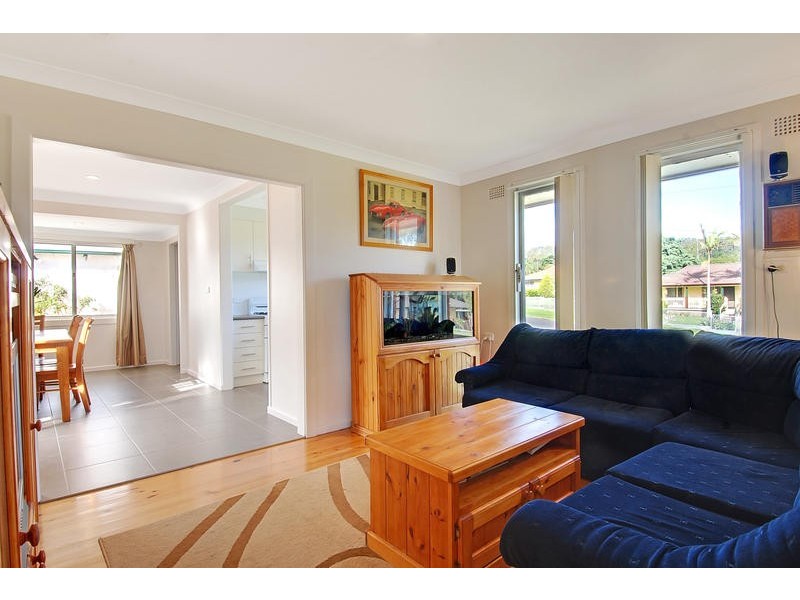 2 Kurrawa Crescent, Koonawarra NSW 2530