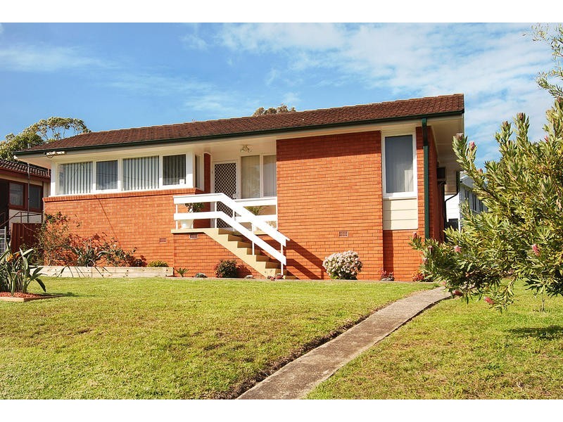 2 Kurrawa Crescent, Koonawarra NSW 2530