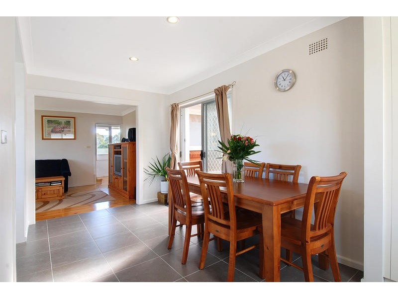 2 Kurrawa Crescent, Koonawarra NSW 2530