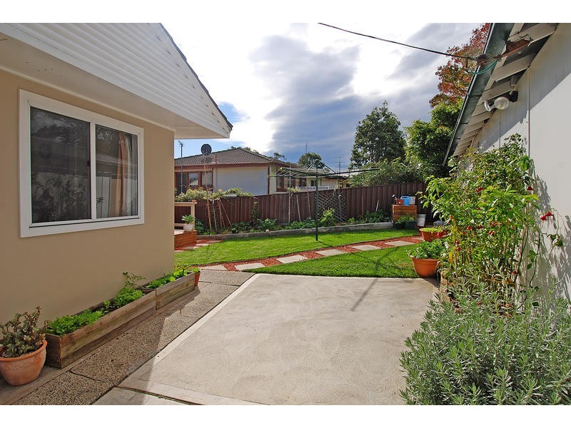 2 Kurrawa Crescent, Koonawarra NSW 2530