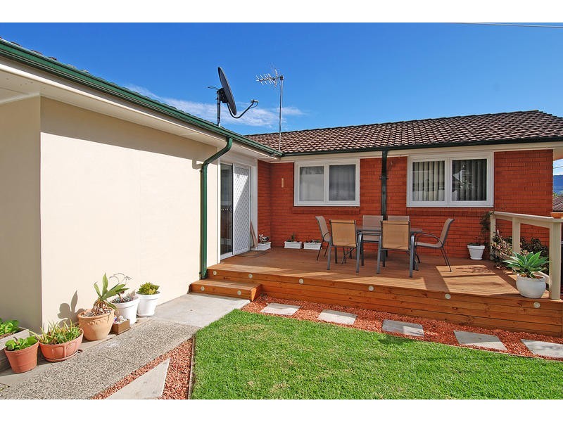 2 Kurrawa Crescent, Koonawarra NSW 2530