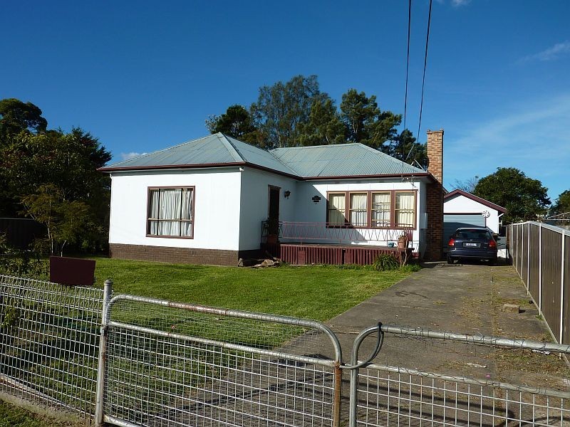 11 Heininger Street, Dapto NSW 2530