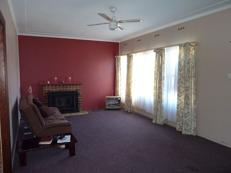 11 Heininger Street, Dapto NSW 2530
