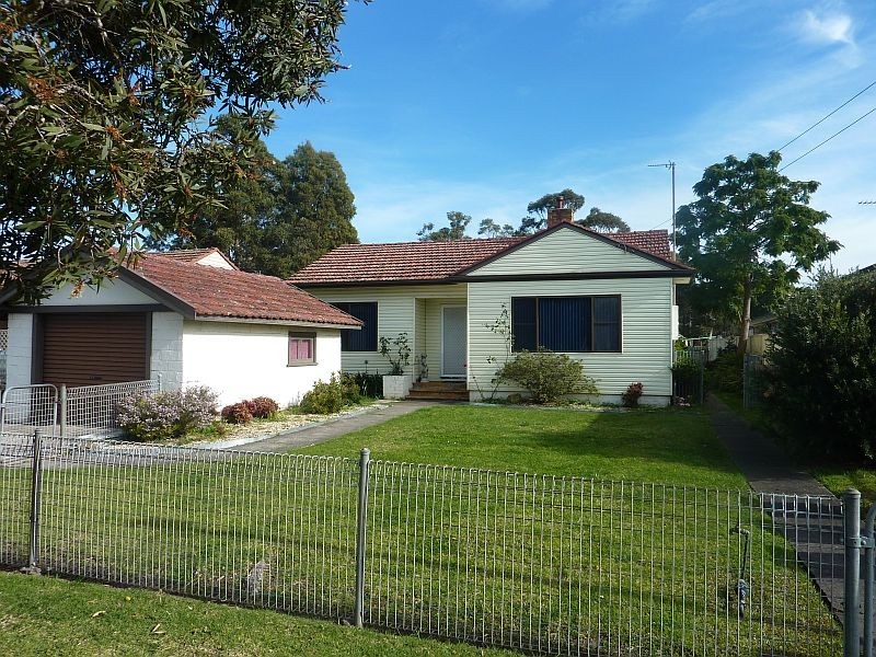 5 Albert Street, Unanderra NSW 2526