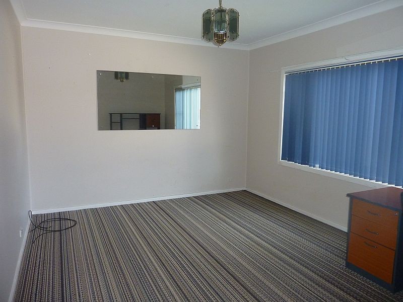 5 Albert Street, Unanderra NSW 2526