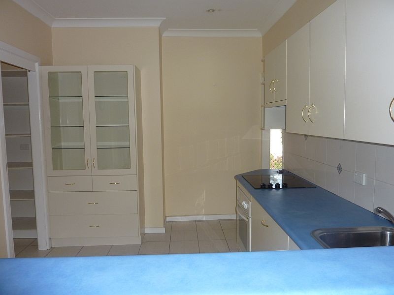 5 Albert Street, Unanderra NSW 2526