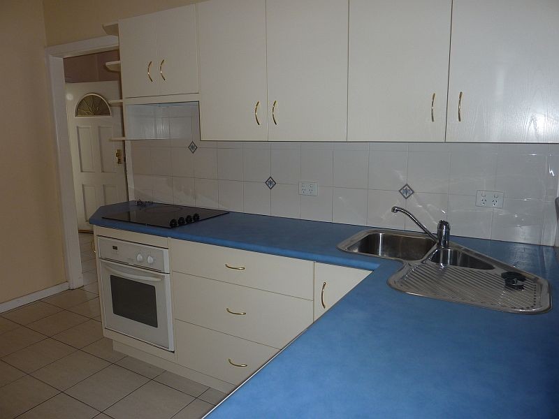 5 Albert Street, Unanderra NSW 2526