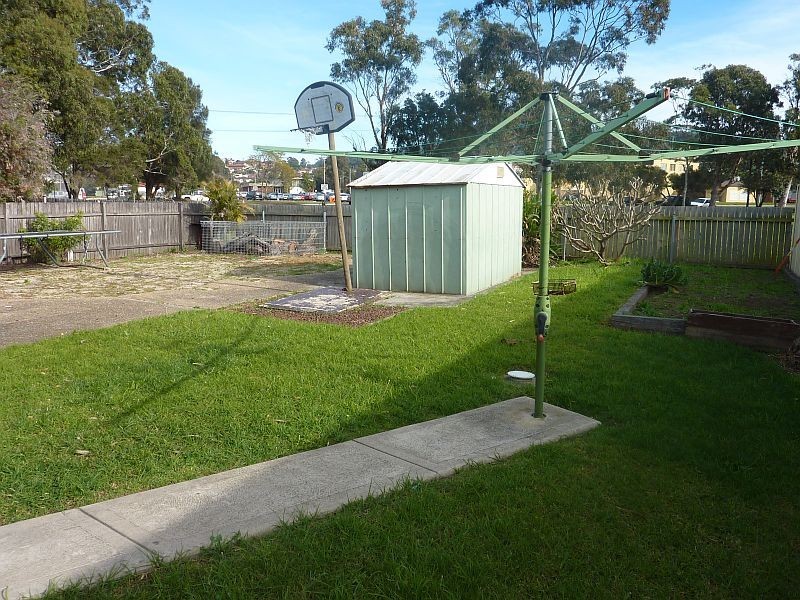 5 Albert Street, Unanderra NSW 2526
