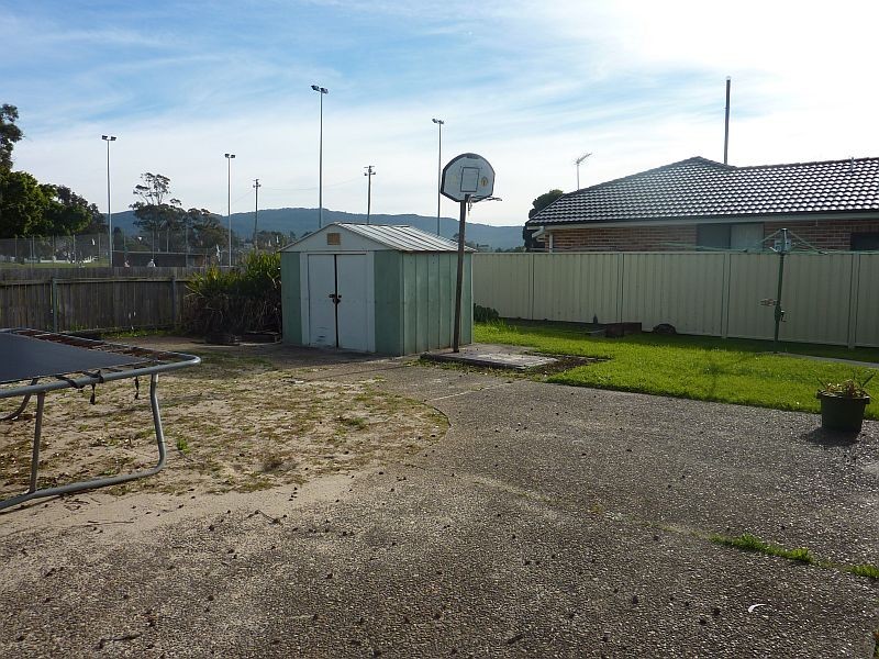 5 Albert Street, Unanderra NSW 2526