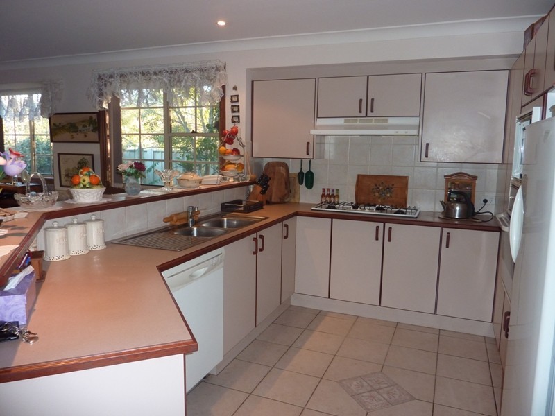 51 Robins Creek Drive, Horsley NSW 2530