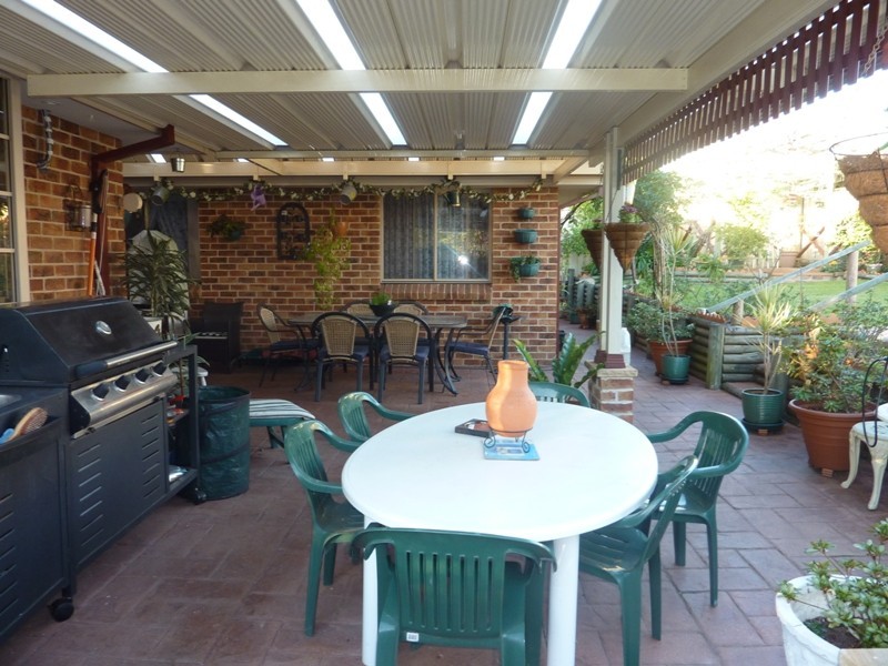 51 Robins Creek Drive, Horsley NSW 2530
