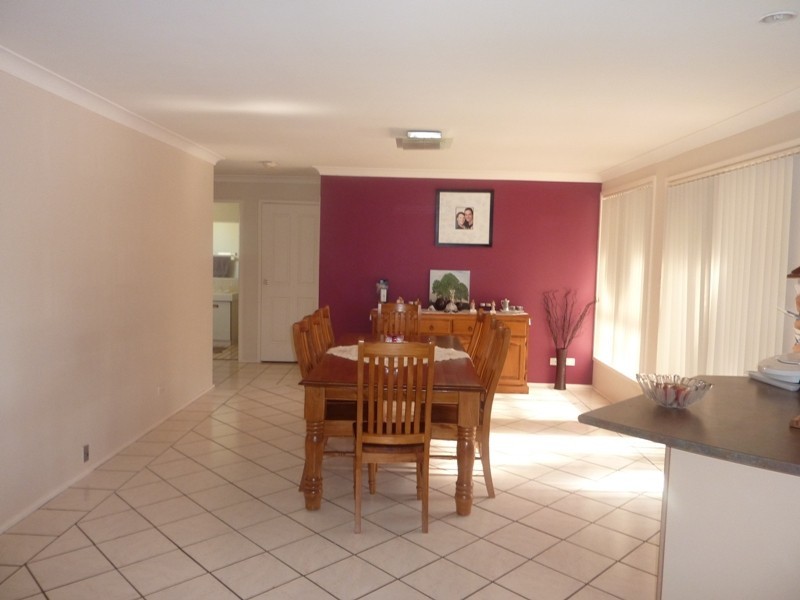 24 Ashton Vale Grove, Horsley NSW 2530