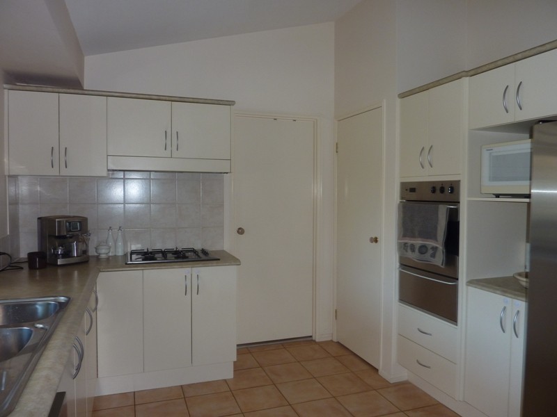 2 Dombarton Place, Horsley NSW 2530