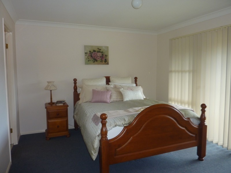 2 Dombarton Place, Horsley NSW 2530