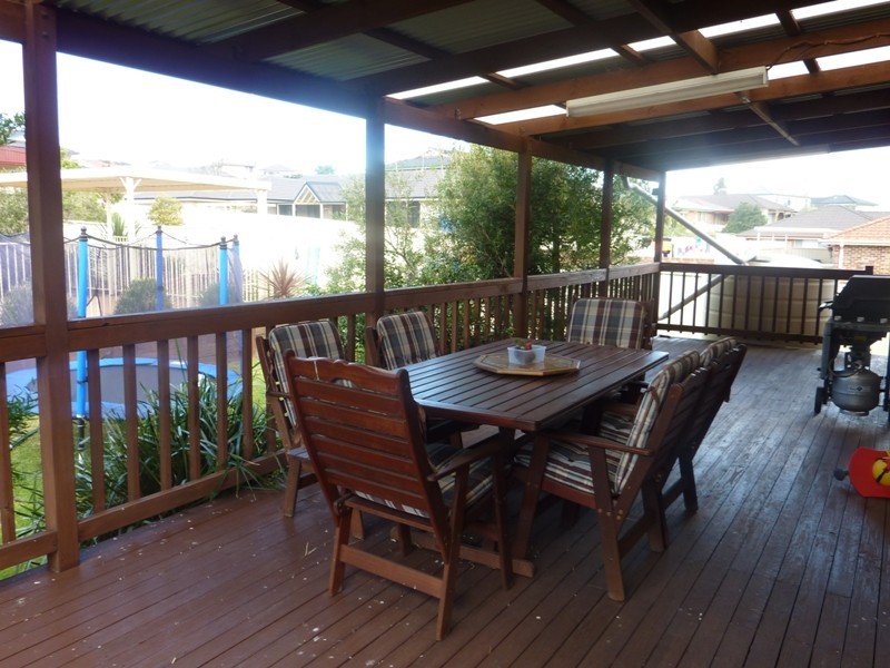 2 Dombarton Place, Horsley NSW 2530