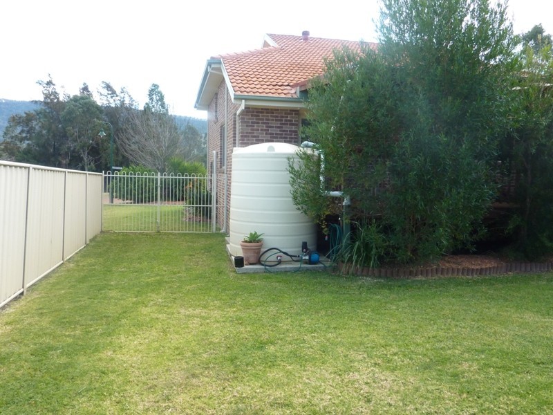 2 Dombarton Place, Horsley NSW 2530