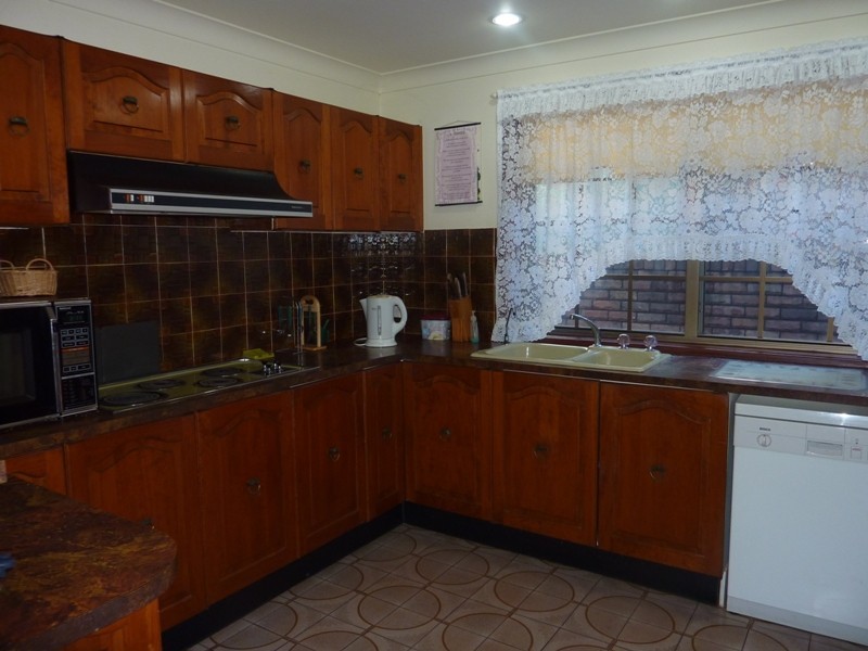 7 Ben Nevis Road, Farmborough Heights NSW 2526