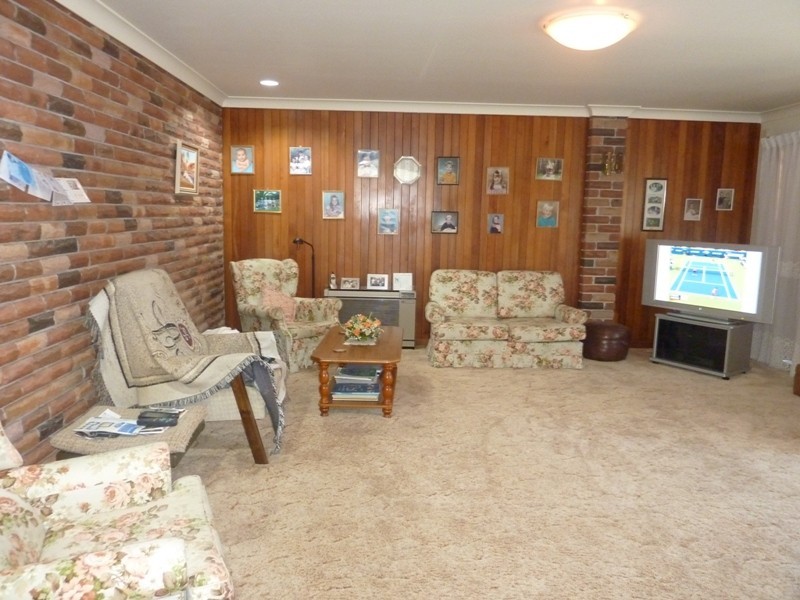 7 Ben Nevis Road, Farmborough Heights NSW 2526