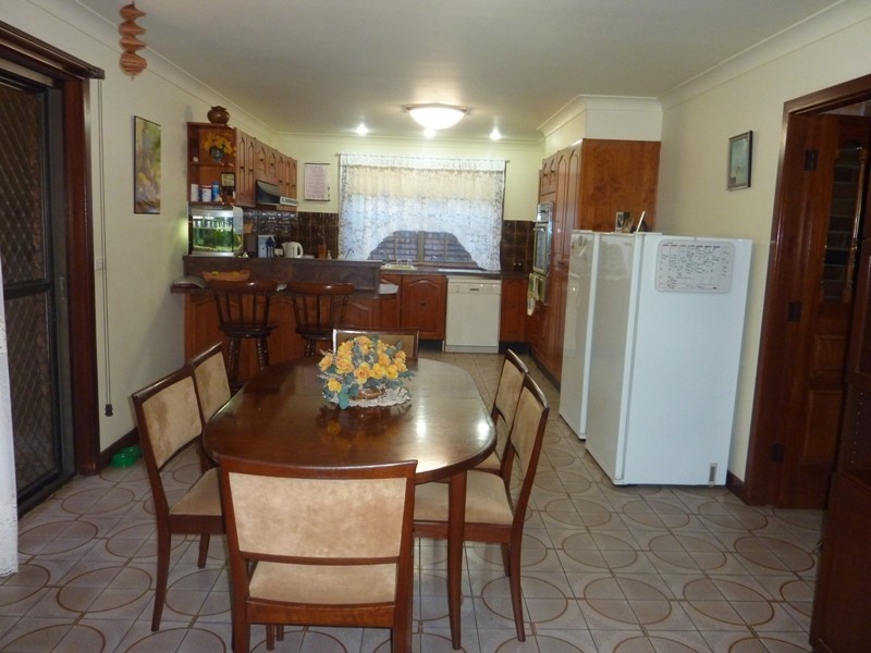 7 Ben Nevis Road, Farmborough Heights NSW 2526