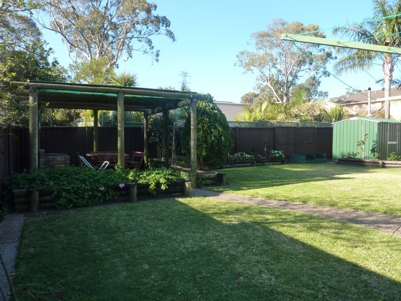 7 Ben Nevis Road, Farmborough Heights NSW 2526