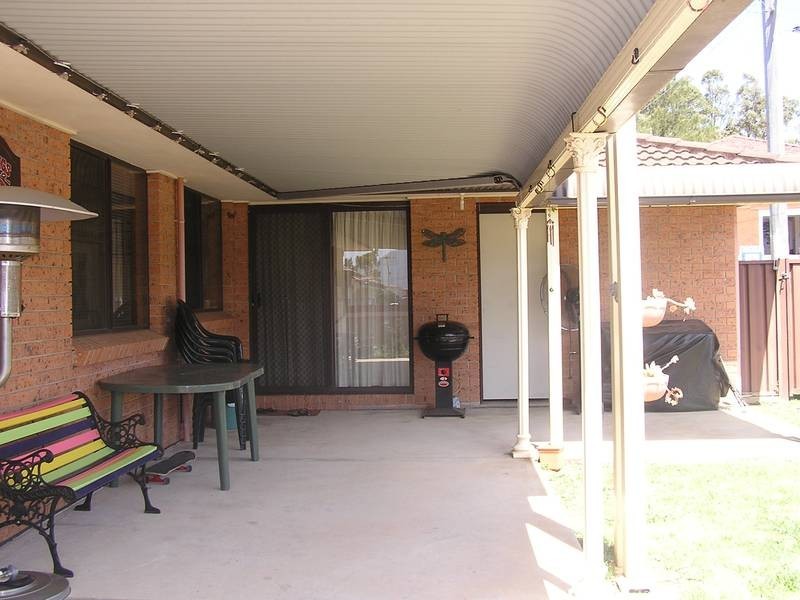 17 Burrell Crescent, Dapto NSW 2530