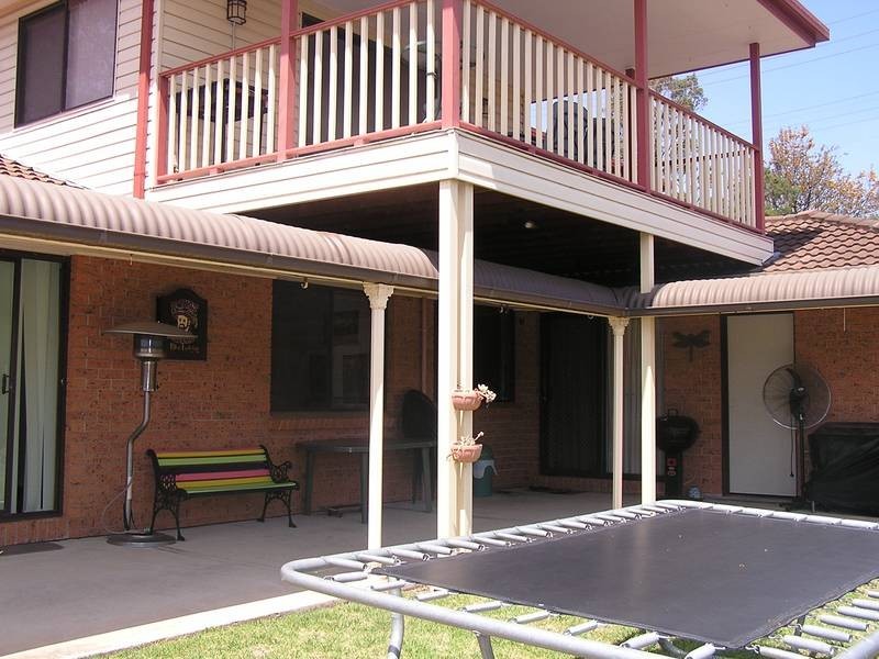 17 Burrell Crescent, Dapto NSW 2530