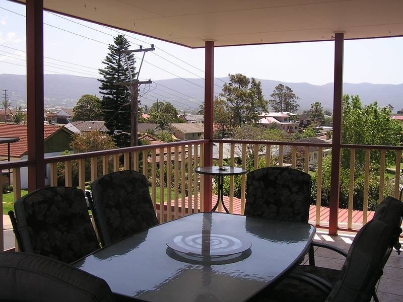 17 Burrell Crescent, Dapto NSW 2530